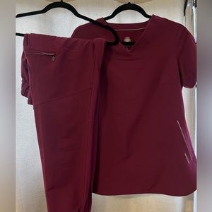 Helping Hands Scrubs Set, bottom size Small, Top size Small (worn 3 times)